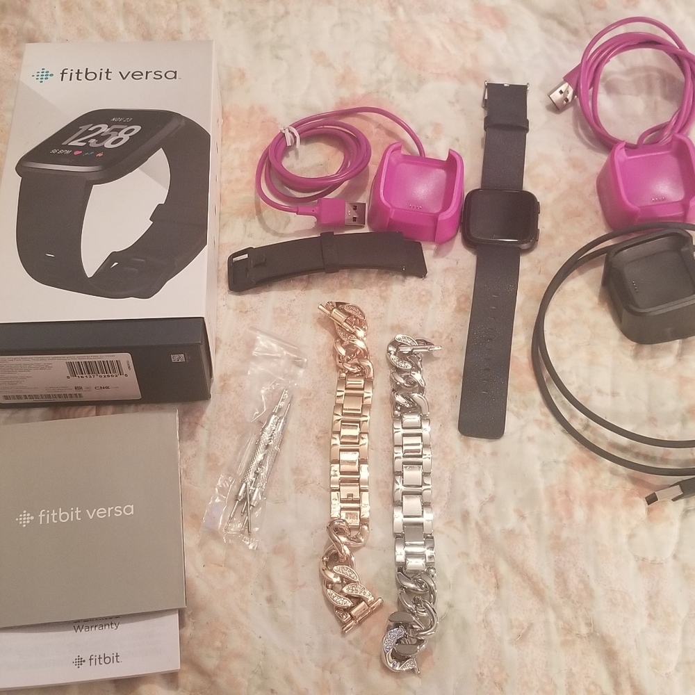 Fitbit Versa - image 1